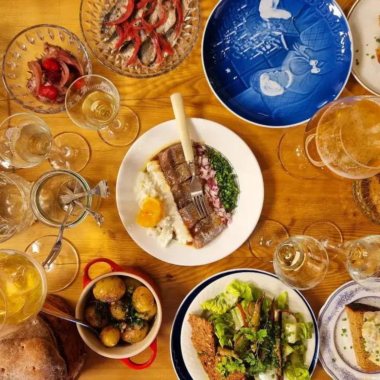 Piatti con aringhe del Sillkafe