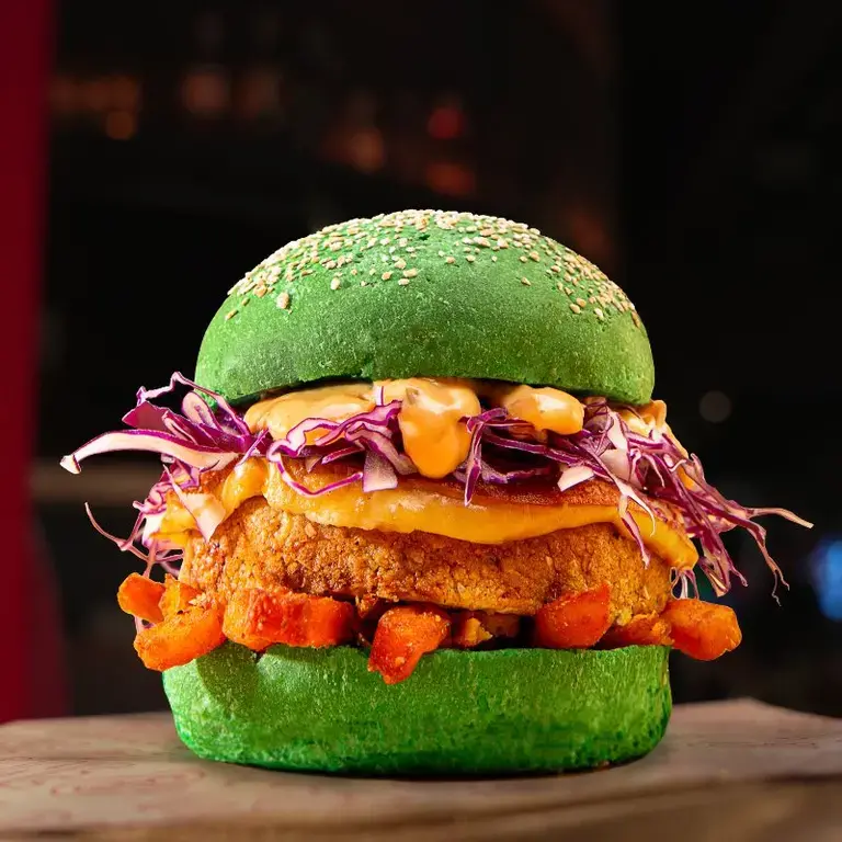 Il burger con farina di grillo di Pane &amp; Trita