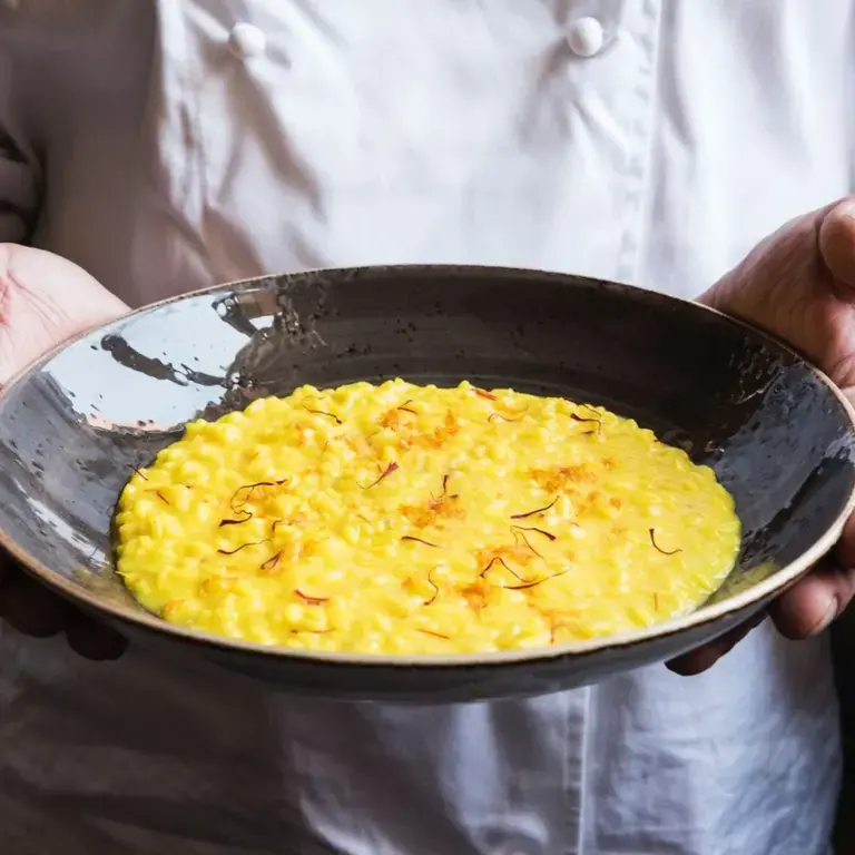 Il risotto alla milanese di chef Cesare Battisti