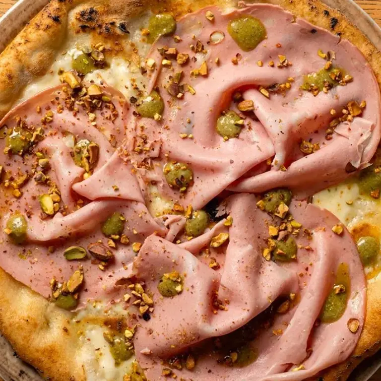 Come fare la pizza senza glutine a casa: i trucchi di Salvatore Di Bona