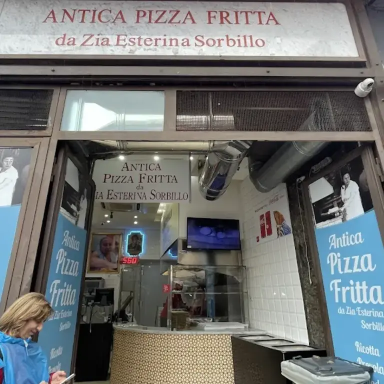 Antica Pizza Fritta da Zia Esterina Sorbillo