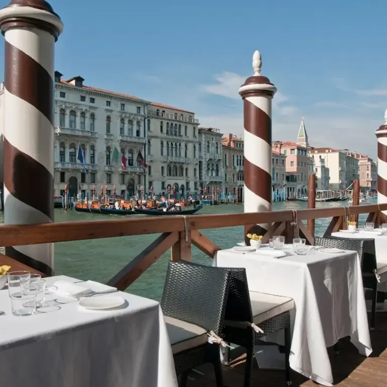 Antinoo's Lounge &amp; Restaurant