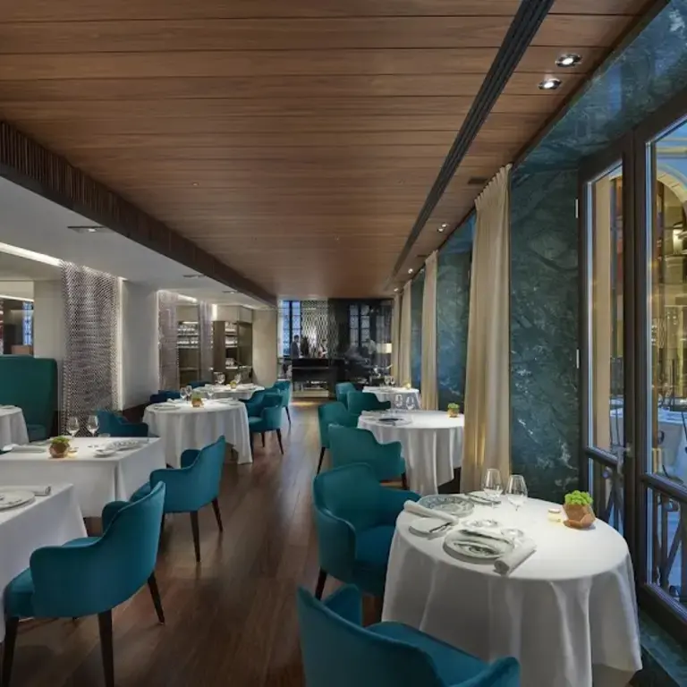 Seta by Antonio Guida