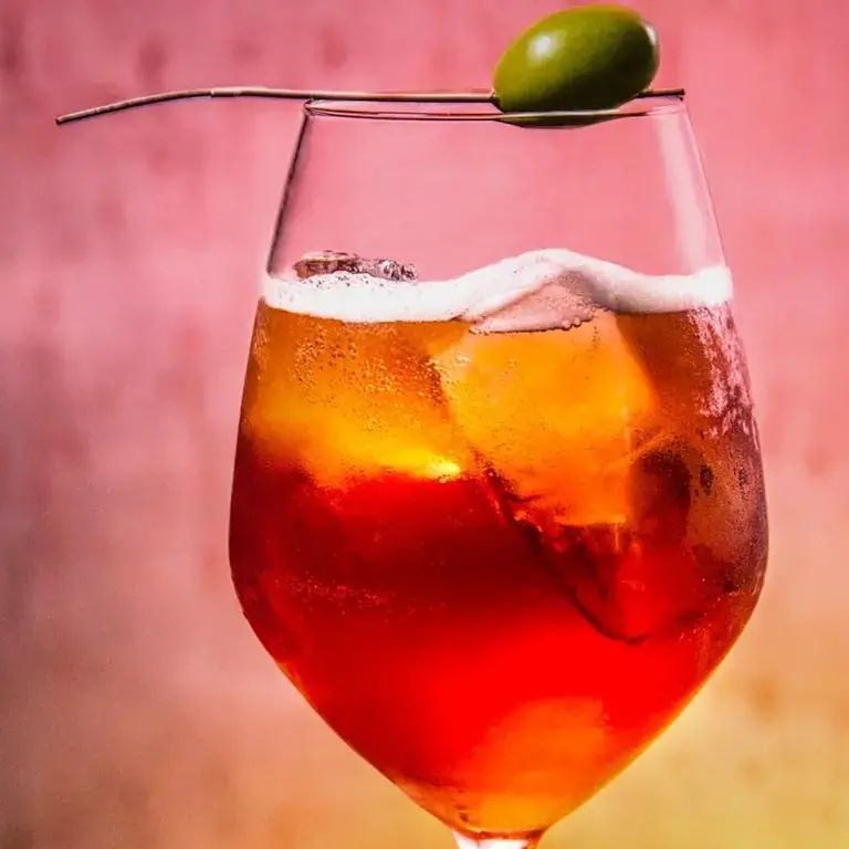 L’Ape ‘50, la ricetta del cocktail di Sottospirito a Mesagne
