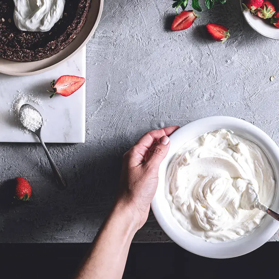 8 alternative allo yogurt nei dolci