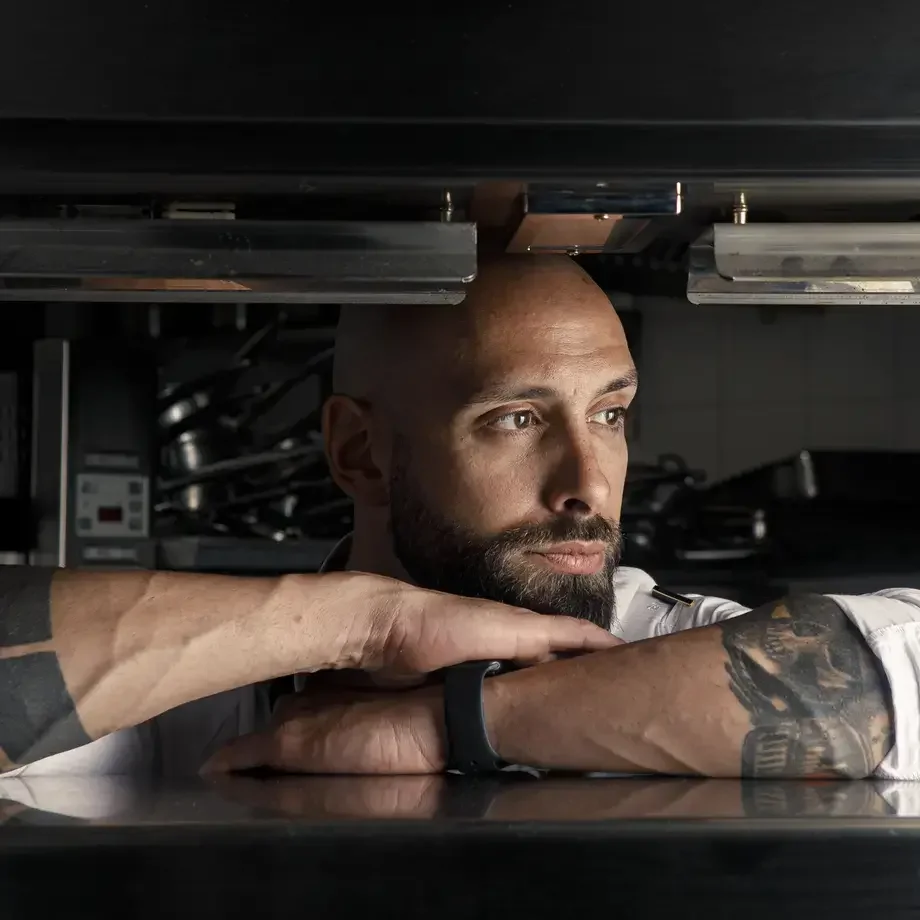 Lo chef Andrea Antonini