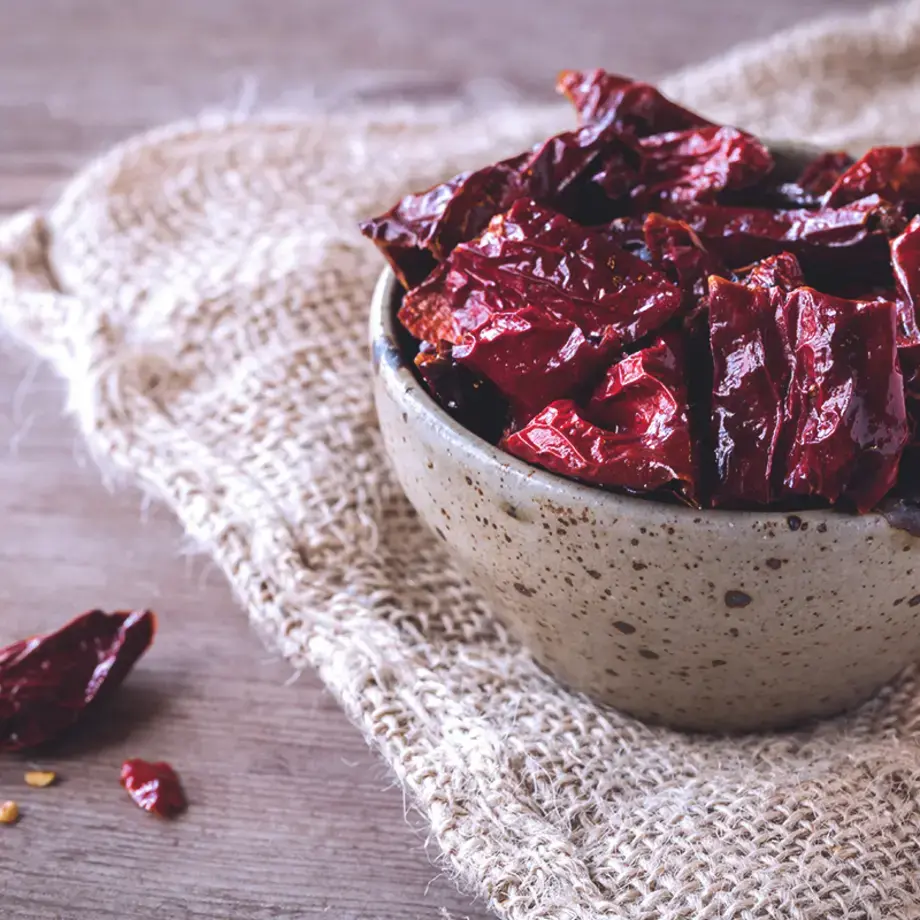 Cosa sono i peperoni cruschi e come usarli in cucina