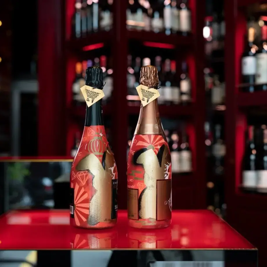 Due bottiglie celebrative del Capodanno cinese 2023 a Milano