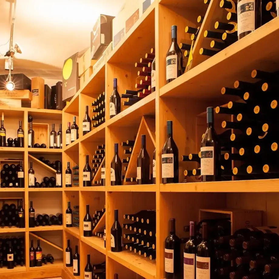 Elliot Osteria e Dormire in Collina