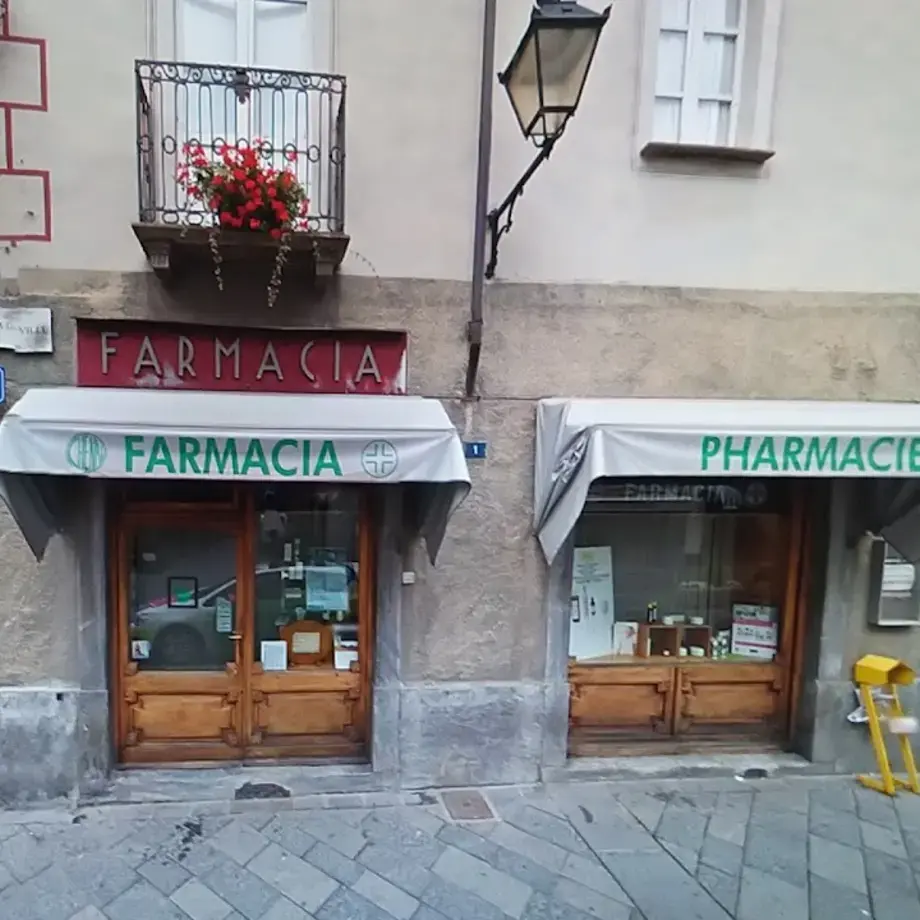 Farmacia Croix de Ville Dr. Chenal
