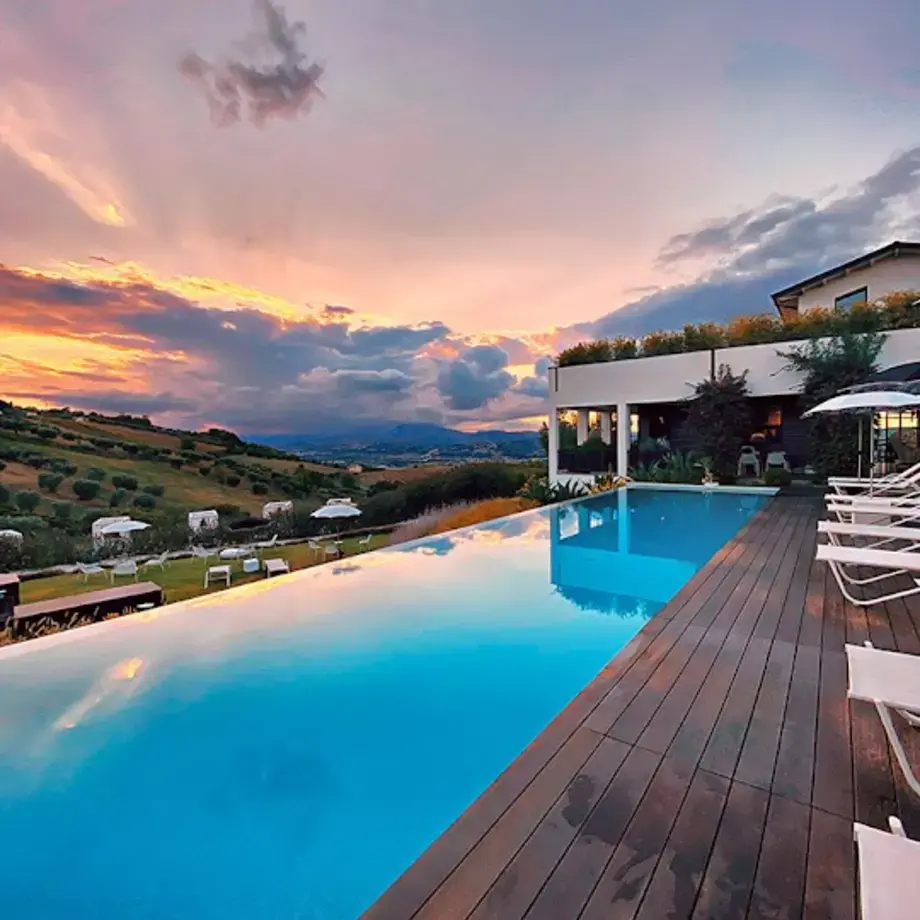 IDEA 18 Boutique Hotel