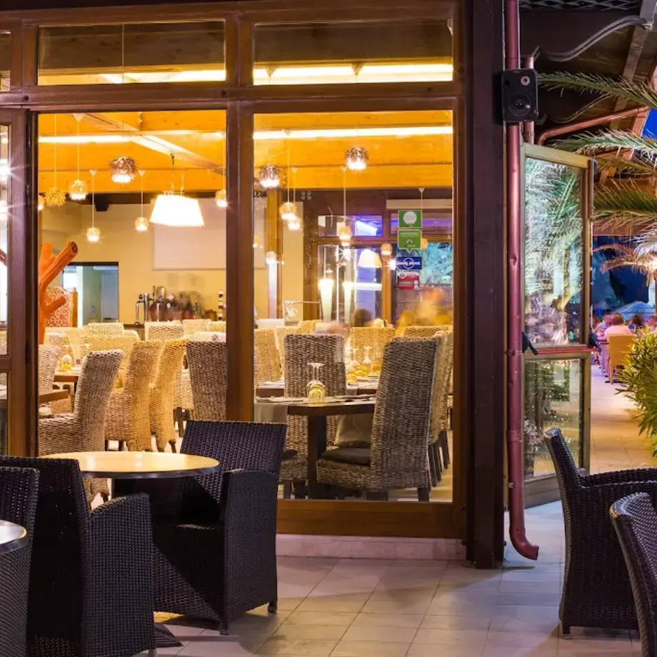 Pelikano Restaurant &amp; Beach Club