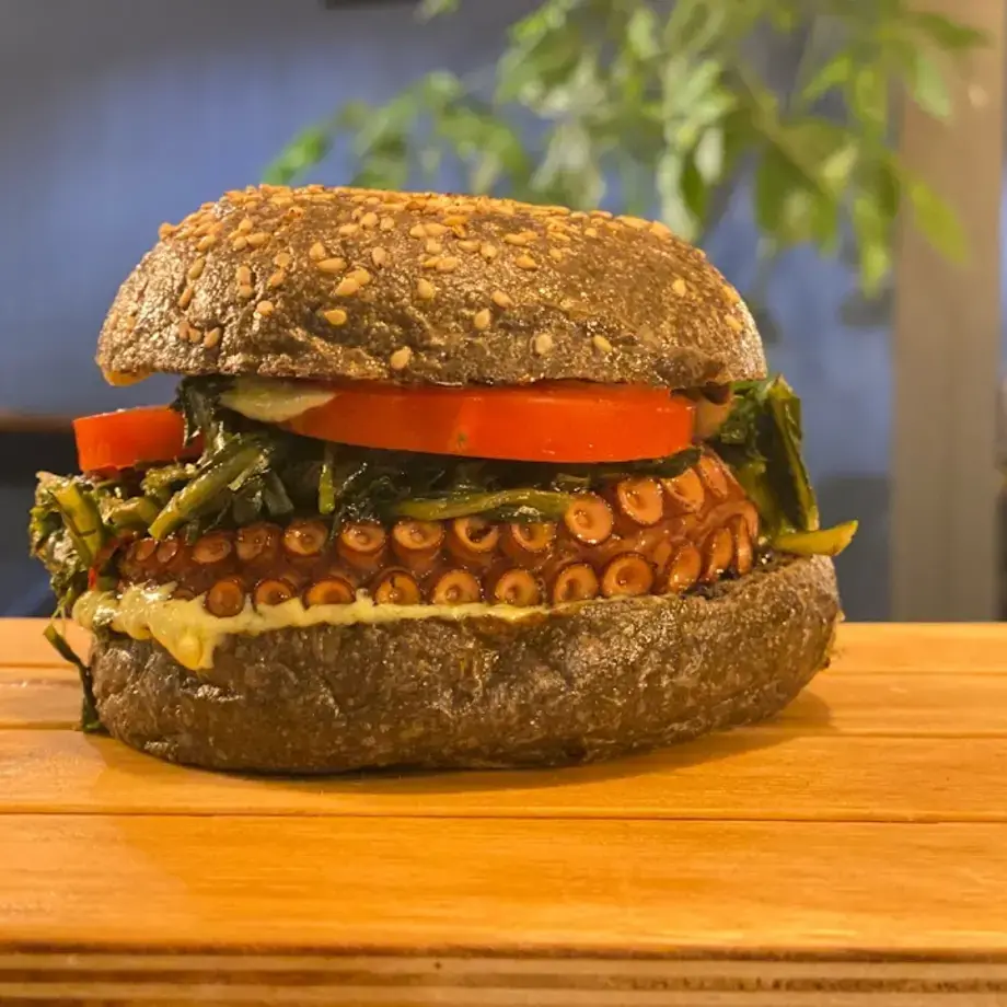 Quetzal cocktail bar