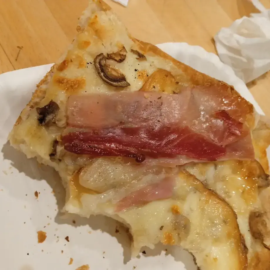 TÀGLIO LA pizza di Claudio