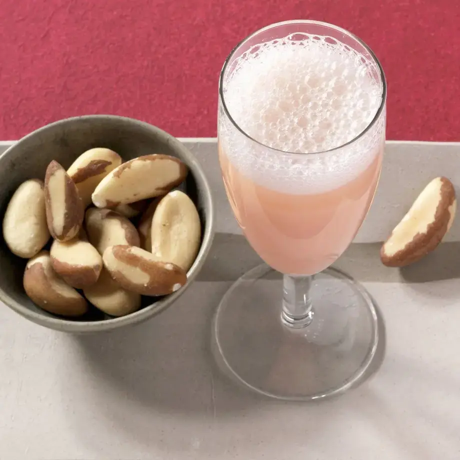 Cocktail Bellini con noci