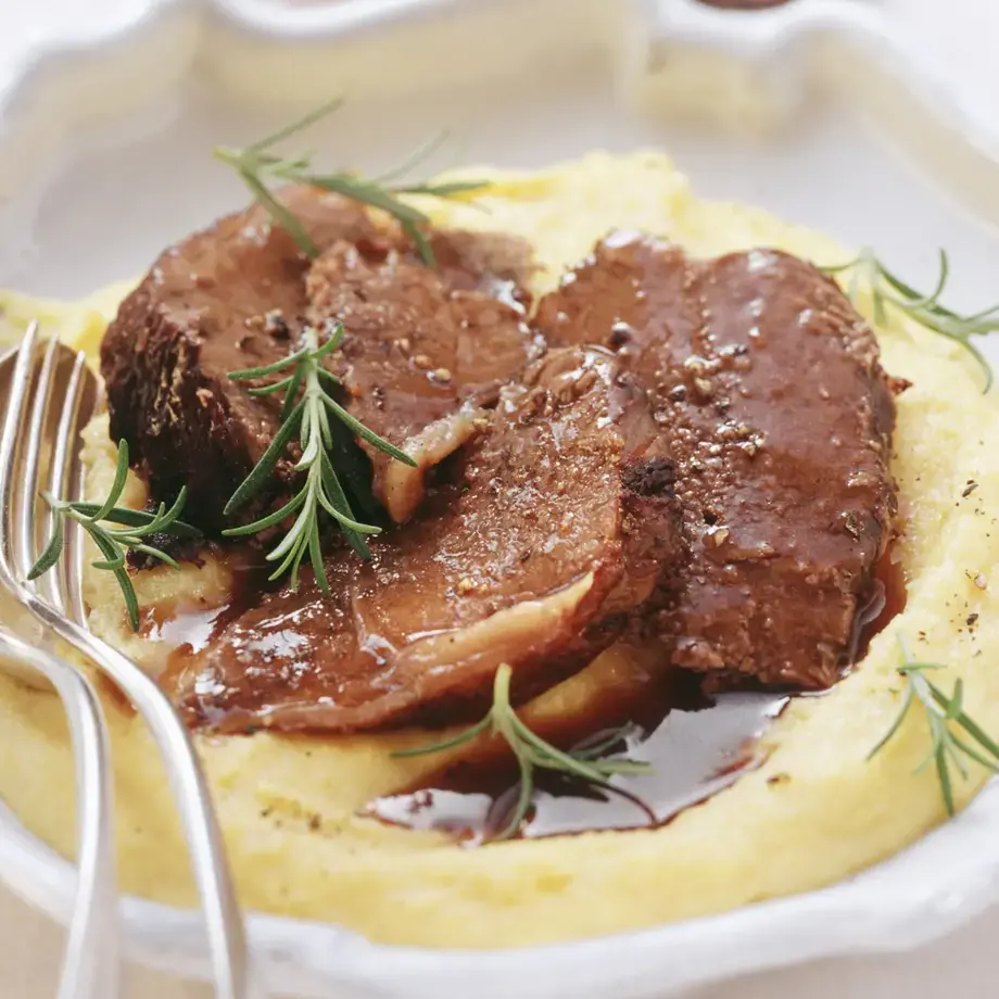 brasato al Barolo con polenta