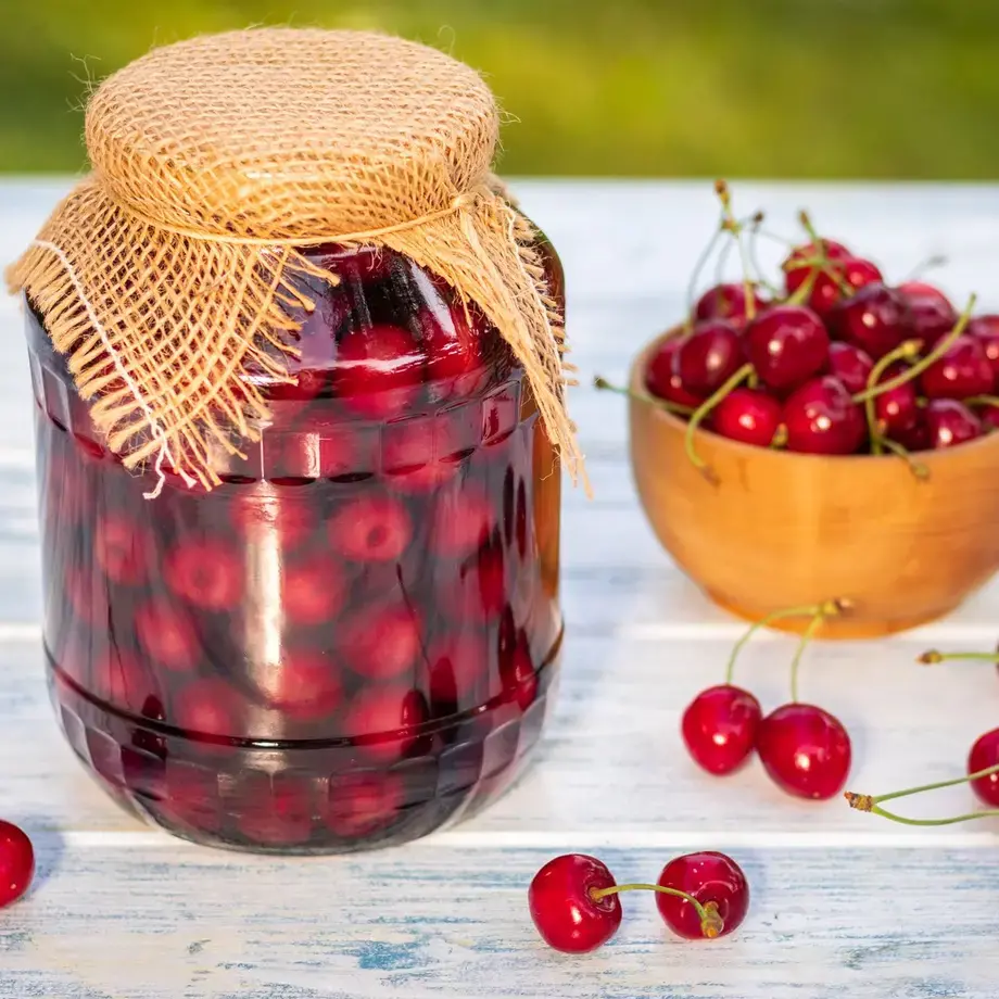ciliegie sotto grappa in barattolo - Fine Dining Lovers