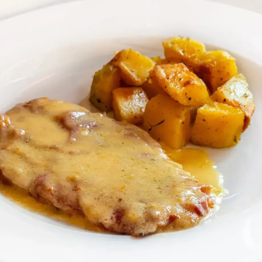 Cotoletta alla bolognese o petroniana