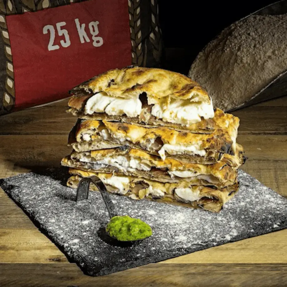 focaccia-prosciutto-melanzane-ricetta