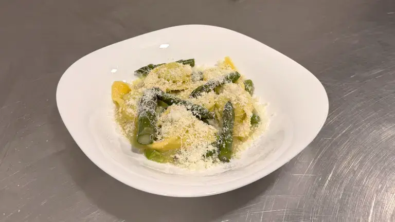 Tortelloni agli asparagi