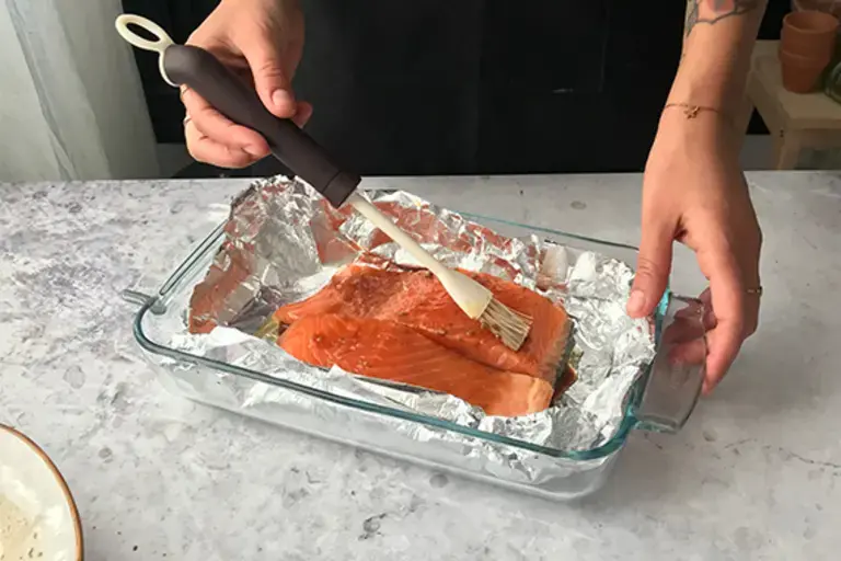 Salmone glassato al miso