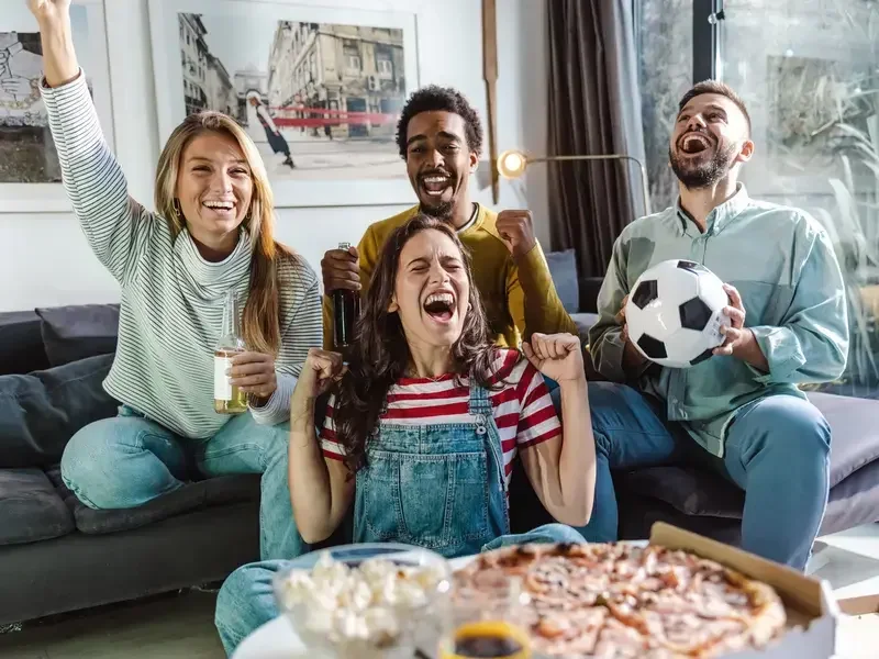Ricetta pizza casalinga da mangiare alla tv