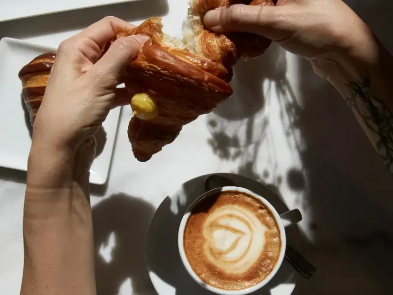 Colazione vegana a Milano - Cappuccio e brioche - Nepà