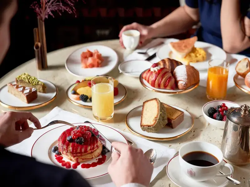 Regali Natale 2025 last minute: voucher e gift card - colazione al Portrait