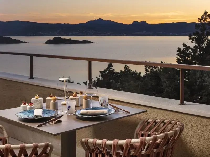 Ristorante Capogiro a Baja Sardinia: come si mangia nel fine dining del 7 Pines Resort Sardinia