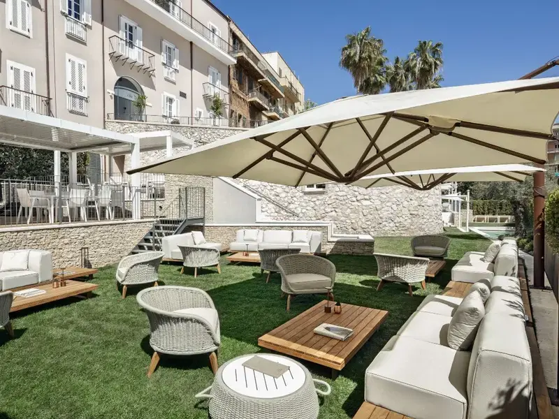 Casa Clàt a Cagliari: ristorante fine dining con giardino segreto
