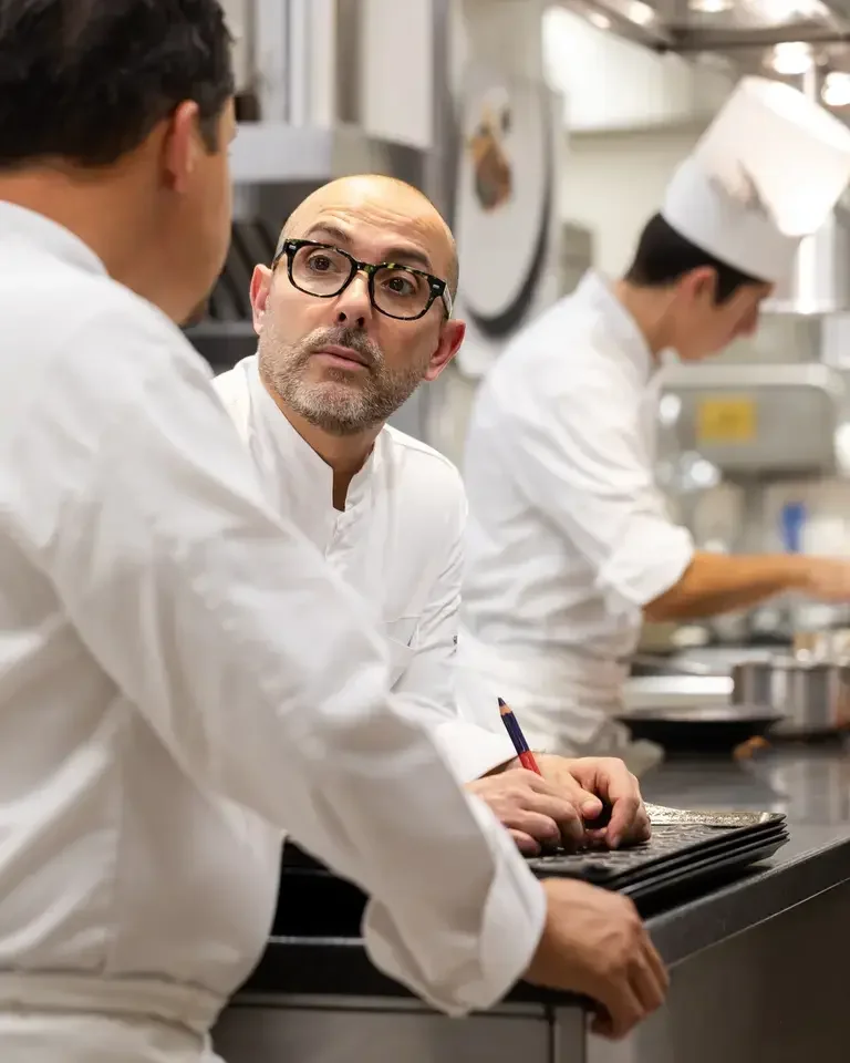 Riccardo Monco in cucina