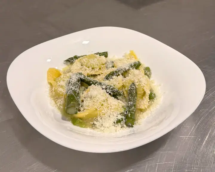 Tortelloni agli asparagi