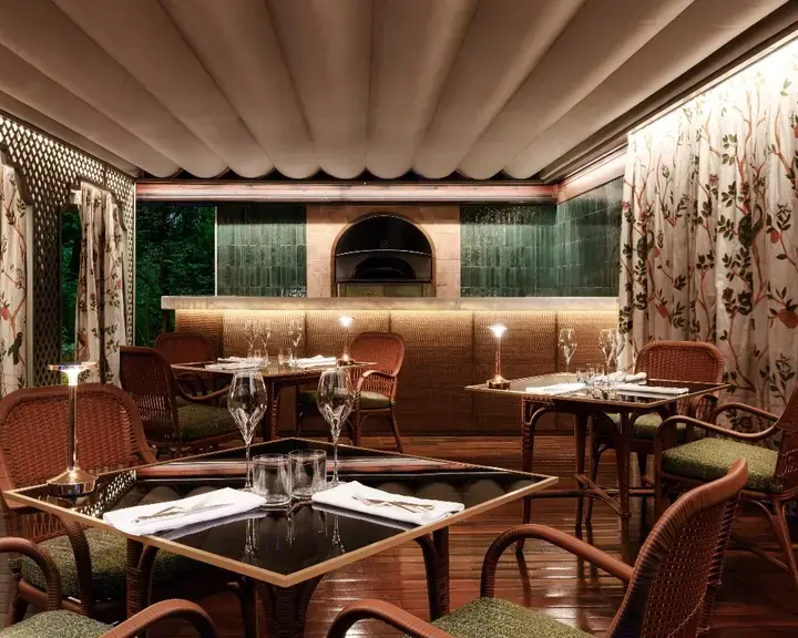 Pizza Bar Bvlgari Hotel Milano