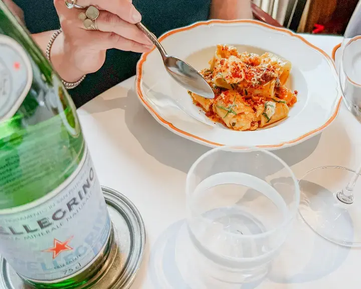 Paccheri al branzino tavolo - Langosteria