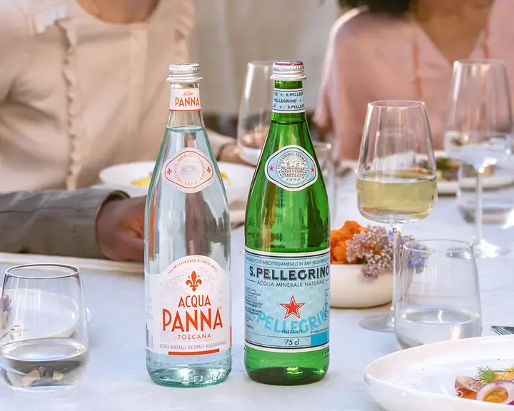 come abbinare acqua, cibo e vino