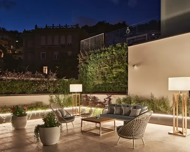 De Bonart Naples, Curio Collection by Hilton